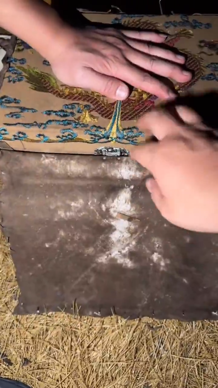 香榧木牛疲箱打开==