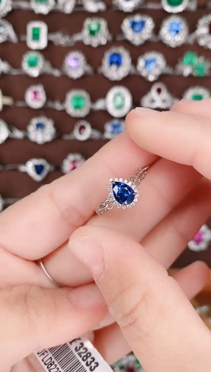 【闪购商品】蓝宝石18K金戒指18K金镶嵌0.85克拉