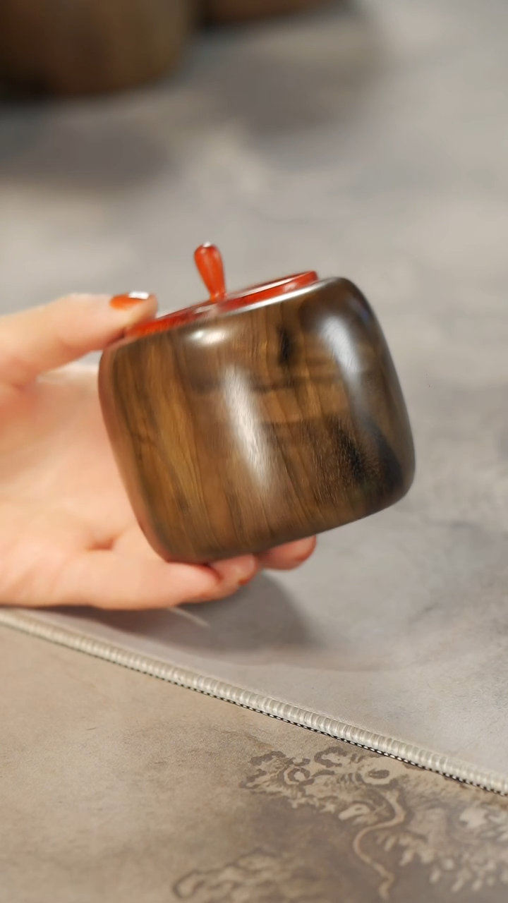 【闪购商品】金丝楠木雕541茶仓茶叶罐