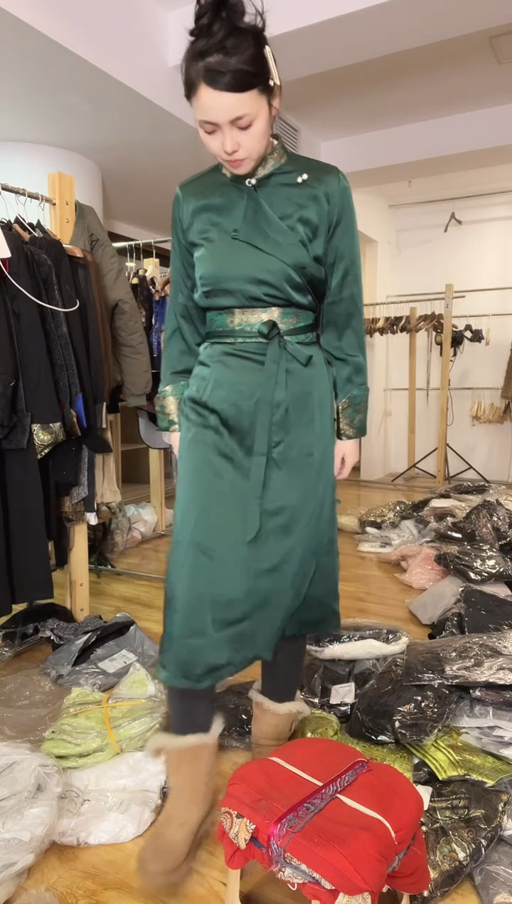 M码     110斤    裙子 