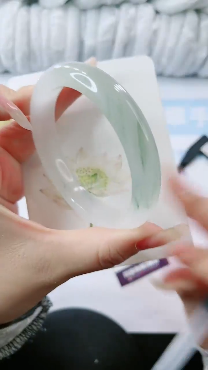 【闪购商品】石英质玉手镯未镶嵌 多样性发货V163