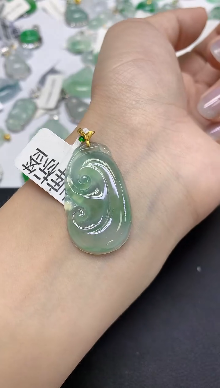 颈饰18K金镶嵌翡翠天然缅甸翡翠A货百元以上9元证书费自理