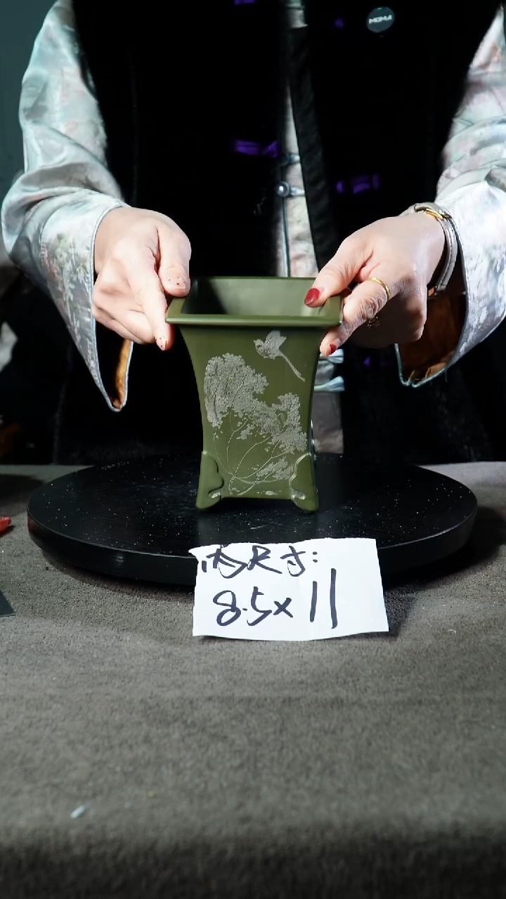 宜兴紫砂小花盆盆