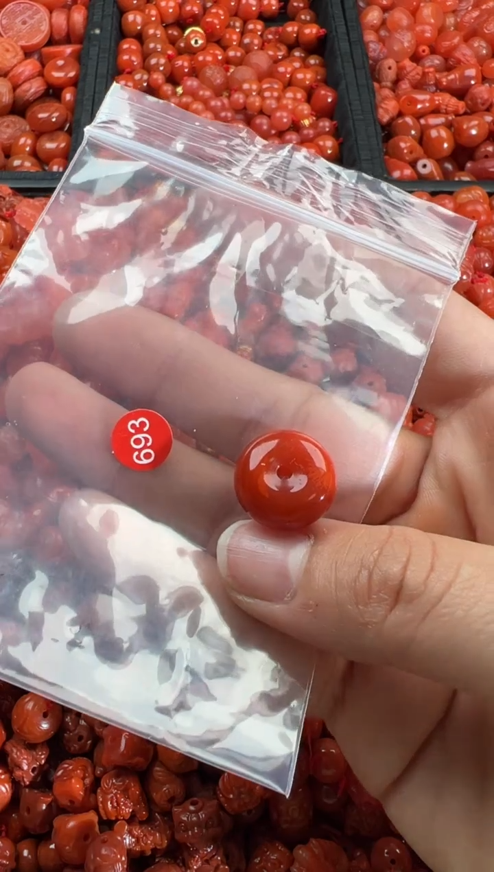 【闪购商品】南红玛瑙颈饰未镶嵌1