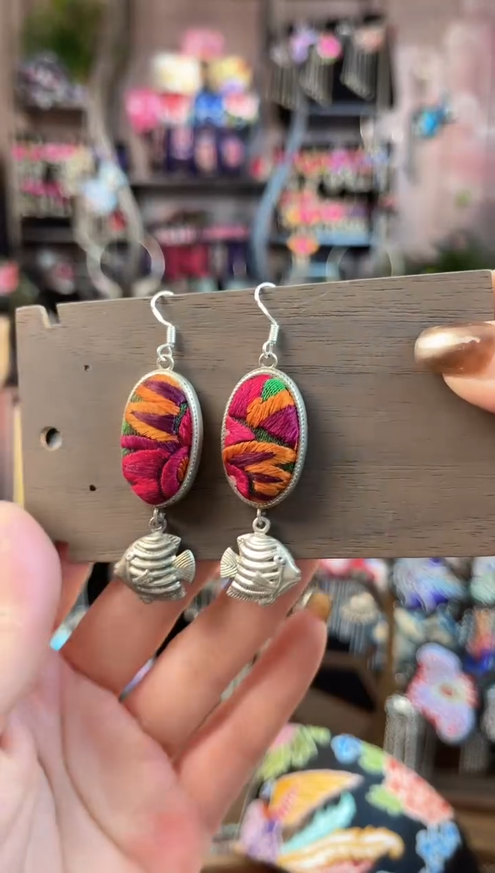 织绣民族风手工非遗老绣饰品521