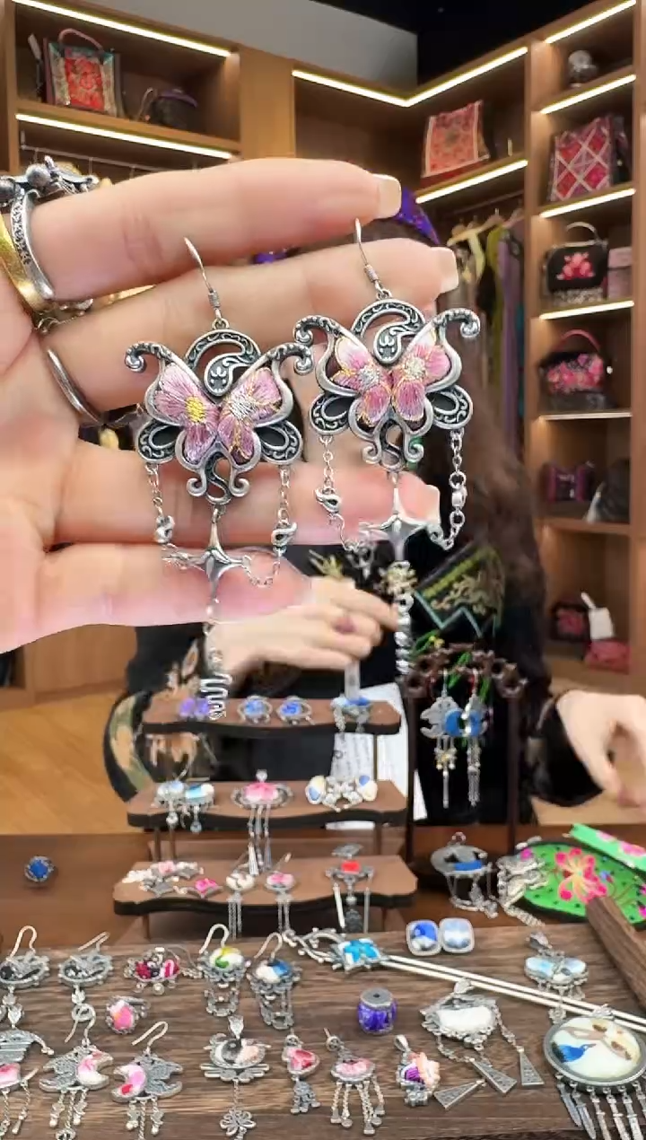 【闪购商品】织绣105黔东南苗族刺绣