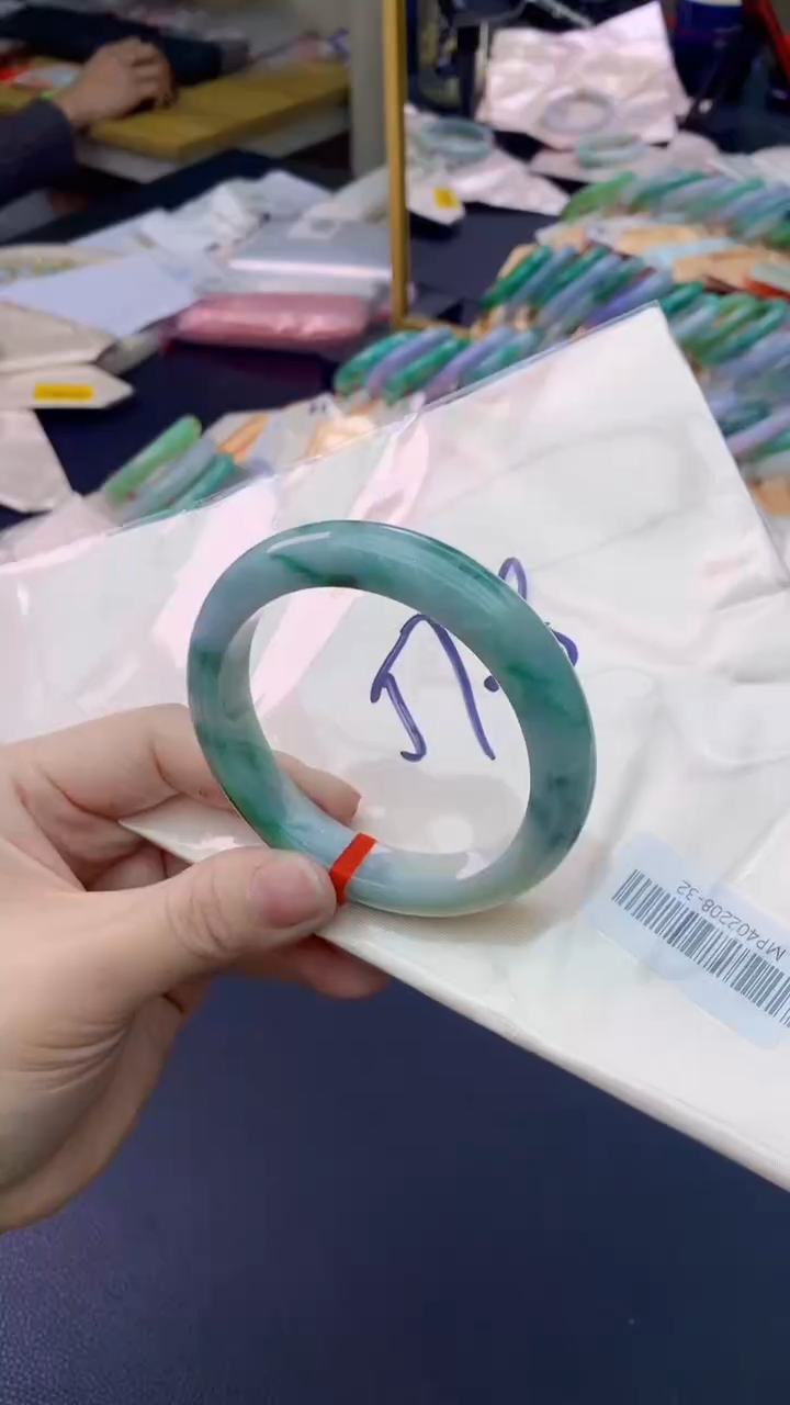 【闪购商品】翡翠手镯未镶嵌0012067555