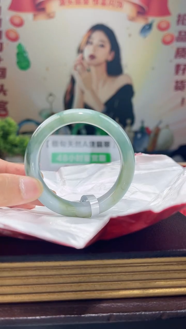 【闪购商品】翡翠手镯未镶嵌手镯18