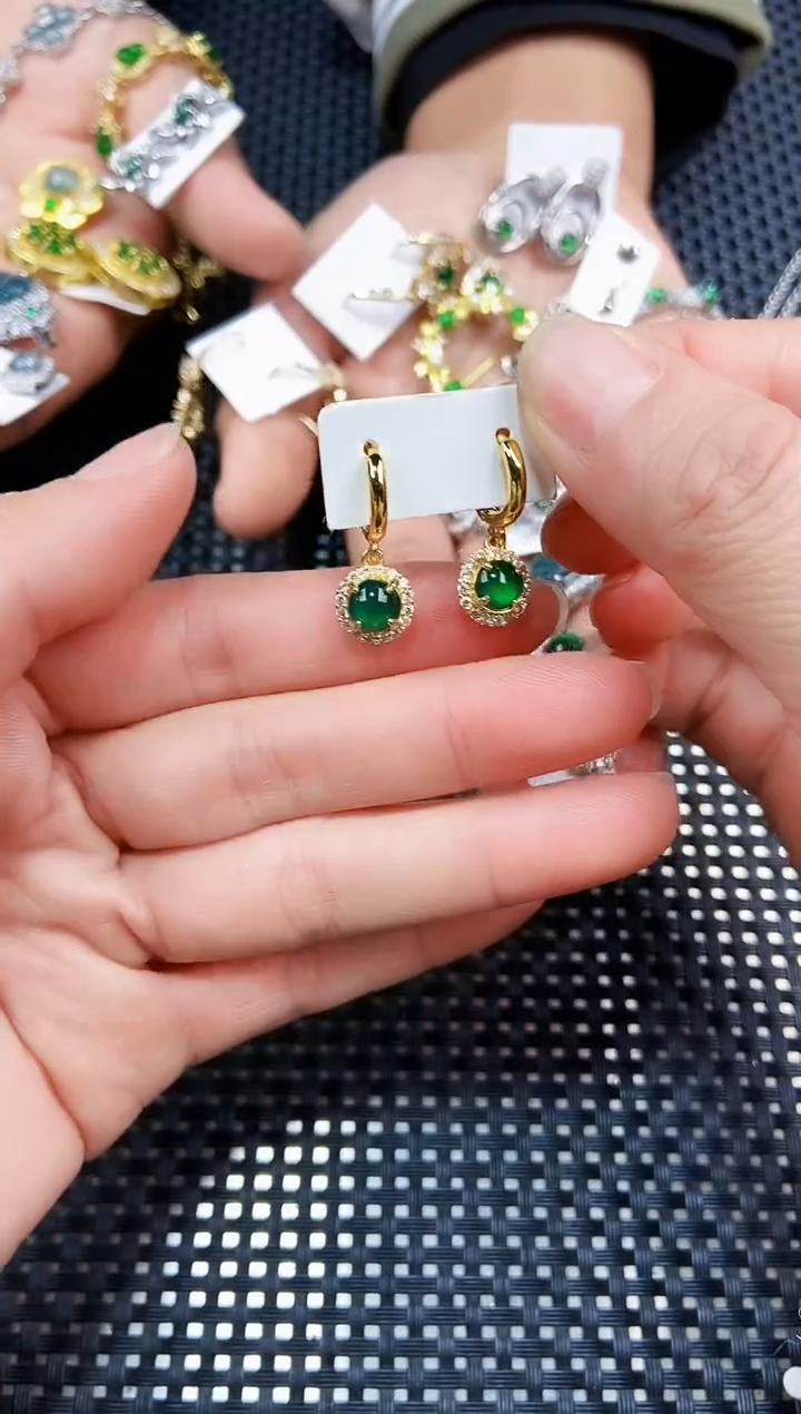 【闪购商品】翡翠耳饰未镶嵌111111111