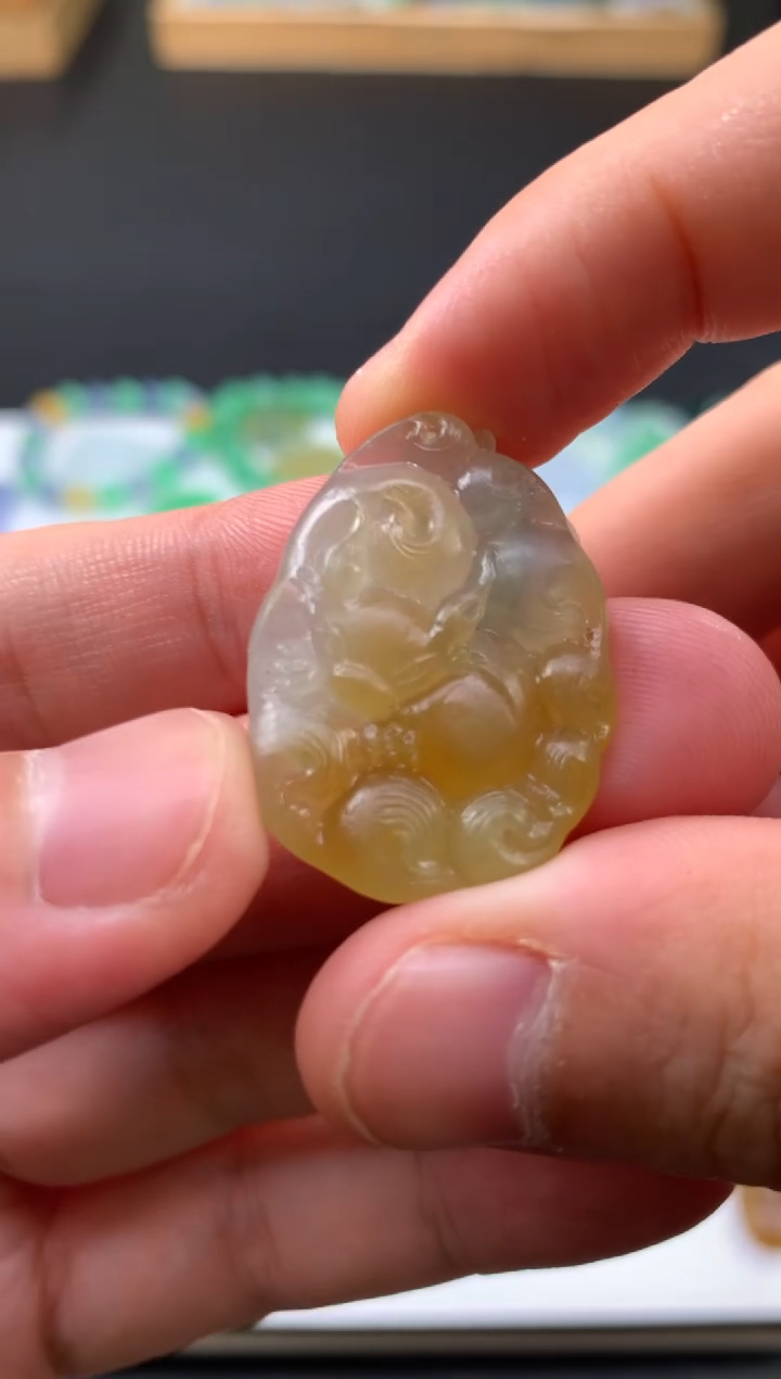 未镶嵌定制翡翠翡翠