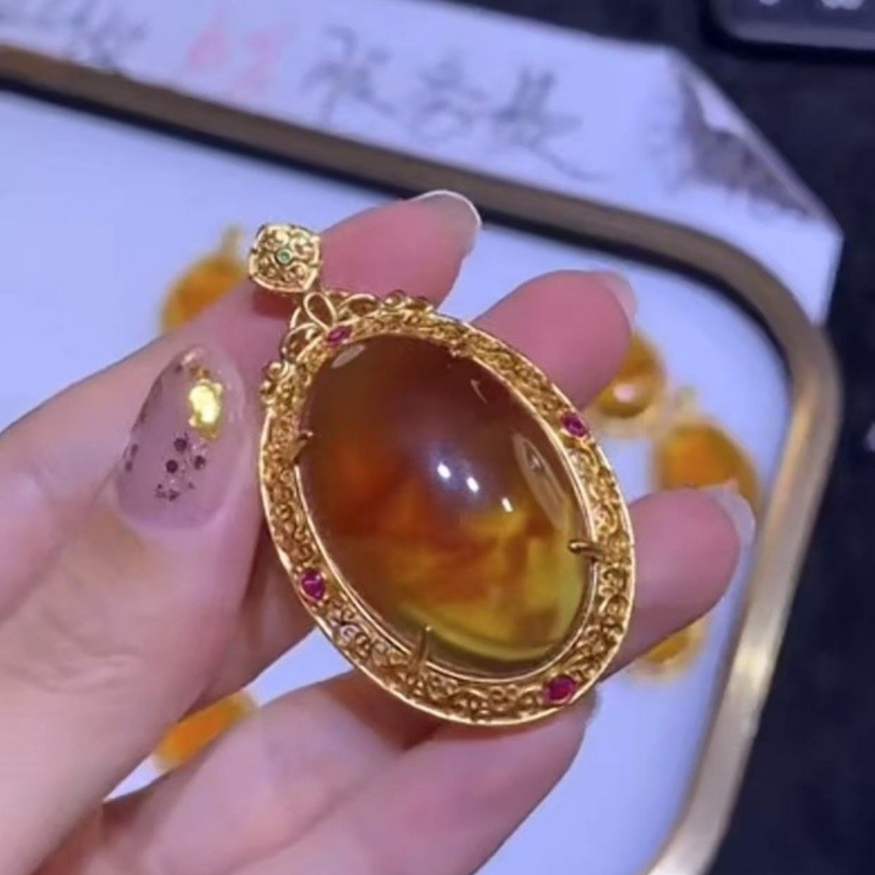 【逍遥】琥珀棕红珀蛋面吊坠*766/84/多样性发/1件