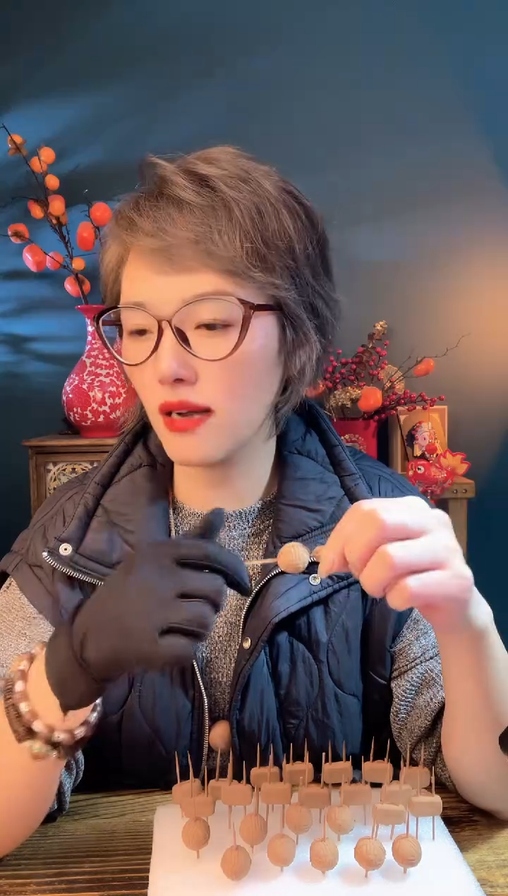 【闪购商品】泥塑龙涎1.8  财字珠9颗  手串款