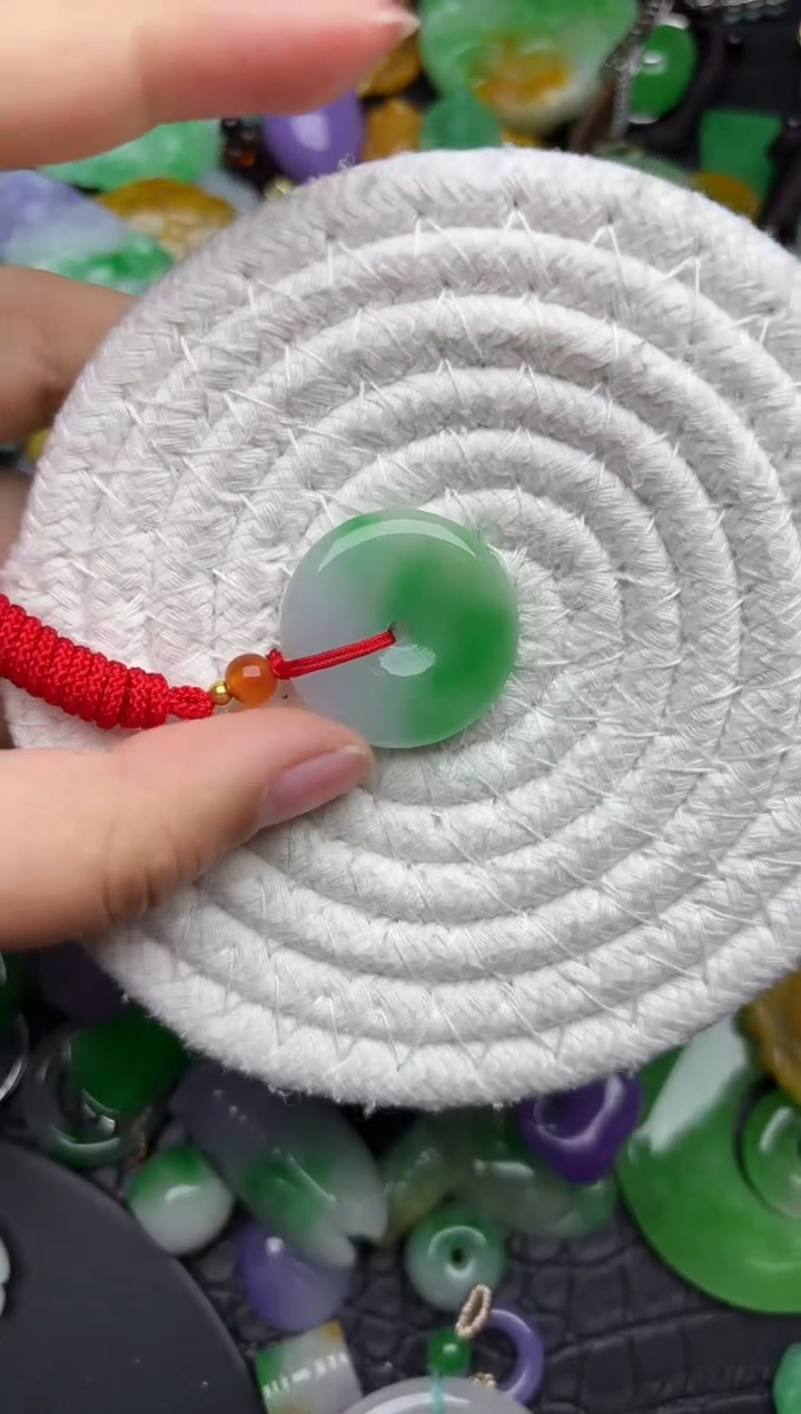 颈饰未镶嵌翡翠缅甸翡翠吊坠