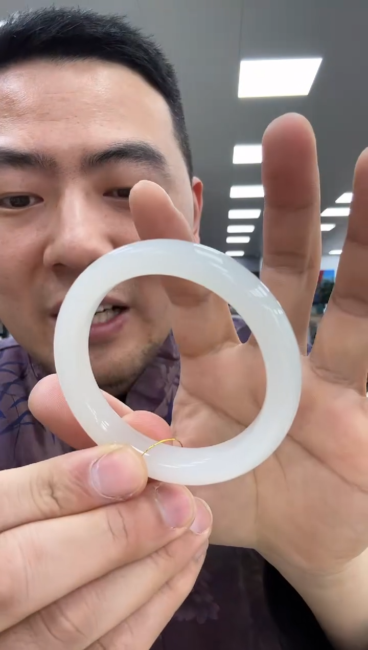 【闪购商品】和田玉手镯未镶嵌52-53  934