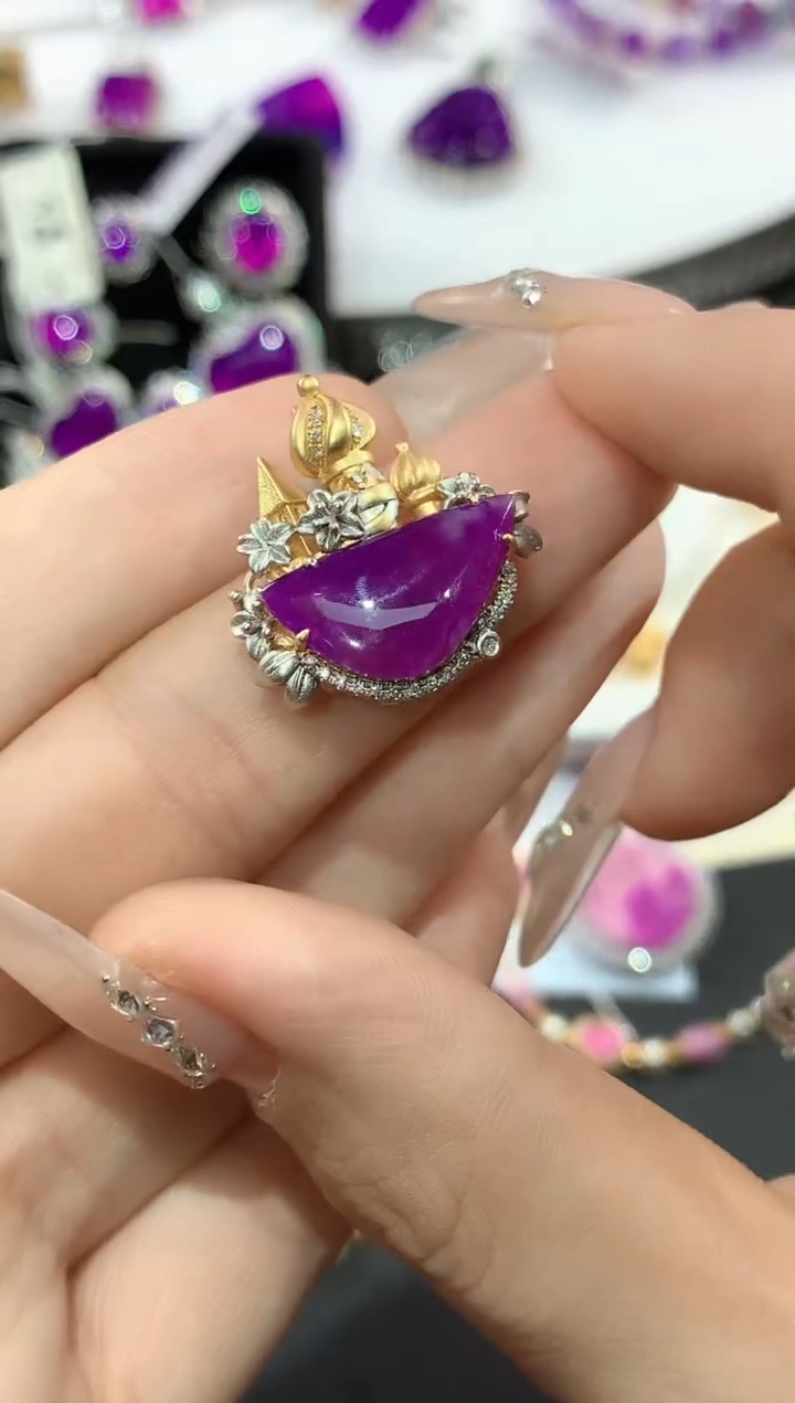 苏纪石（舒俱来）18K金镶嵌.吊坠