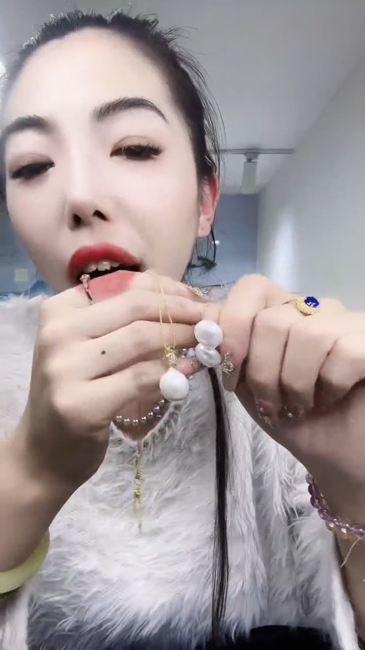 【闪购商品】拼合珍珠（马贝珠）颈饰未镶嵌贝珠吊坠+一副耳钉