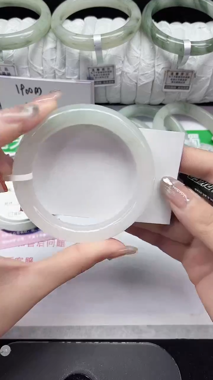 未镶嵌手镯石英质玉62-57/58