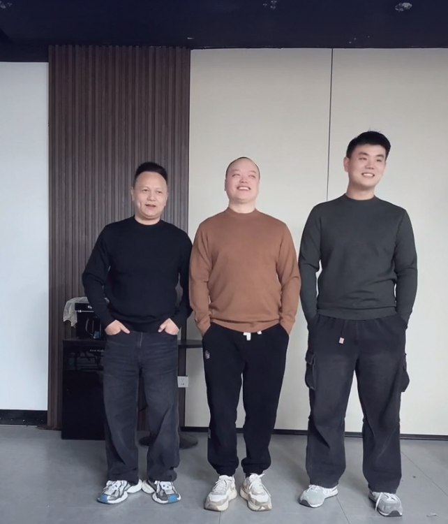 1202-23 男款百搭长袖秋冬圆领上衣  SSQ  002/30