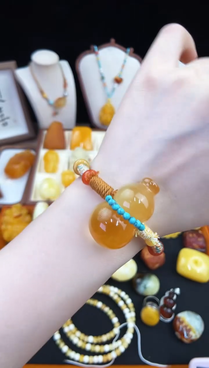 琥珀未镶嵌珠宝奇石柒月