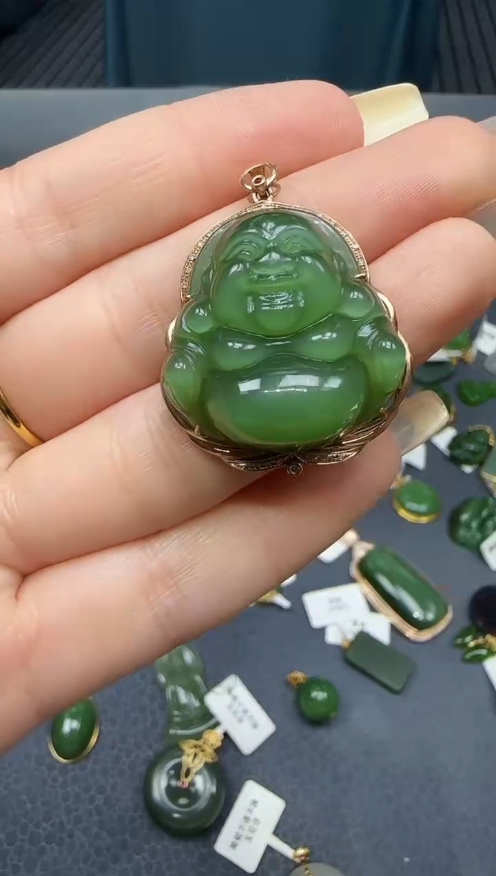 【闪购商品】和田玉挂件18K金镶嵌1