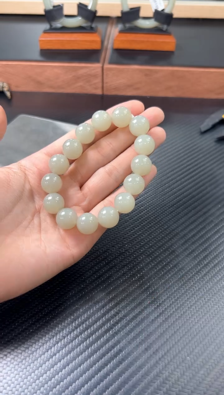 未镶嵌手串和田玉且末微色差近矿卡14sj