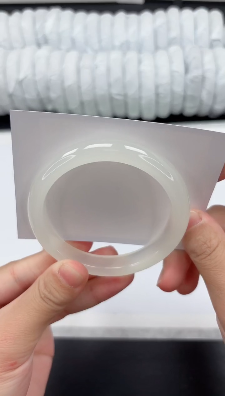 【闪购商品】石英质玉手镯未镶嵌95-59