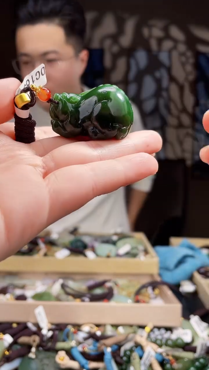 【闪购商品】和田玉颈饰未镶嵌拍一发一