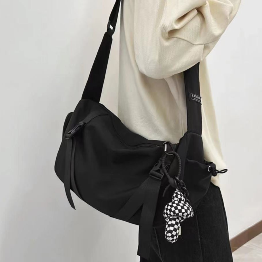 大容量新款斜挎包