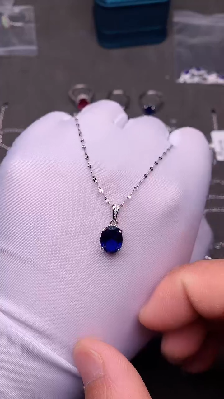 【闪购商品】蓝宝石颈饰银S925镶嵌......