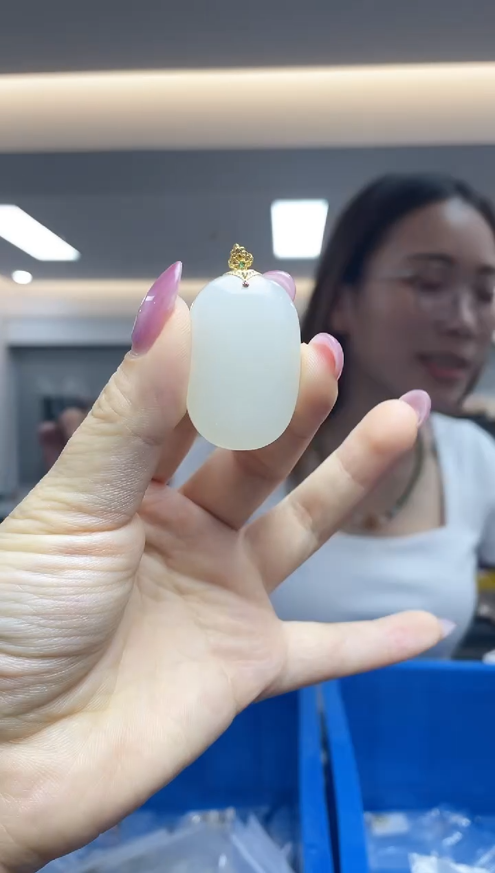 和田玉18K金镶嵌颈饰（多样性发一件）