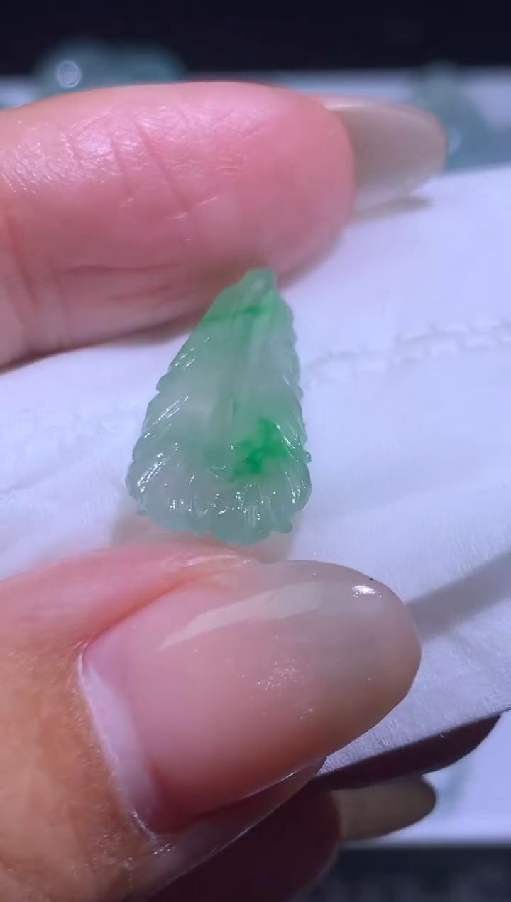 【闪购商品】定制翡翠未镶嵌毛货