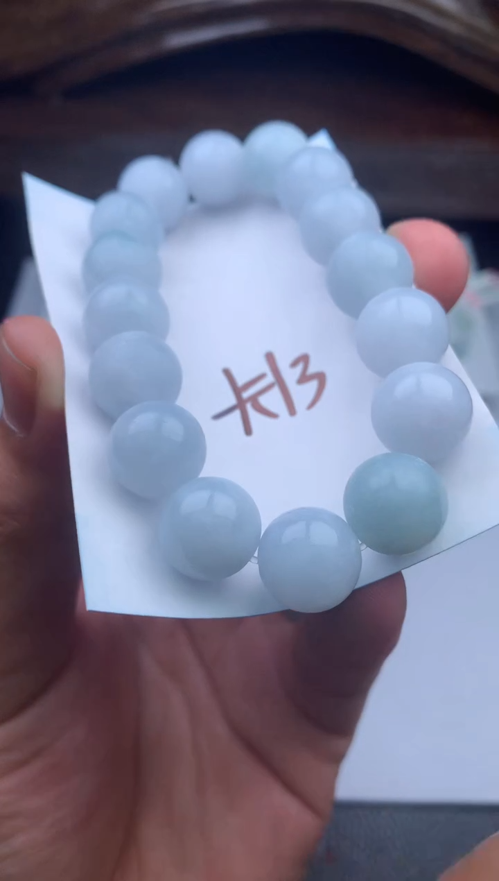 定制翡翠未镶嵌手串