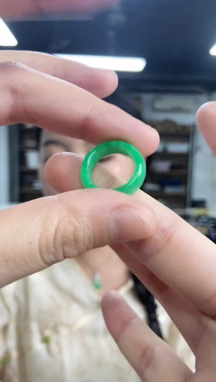 翡翠戒指未镶嵌闪购链接多样性发其一颜色微差