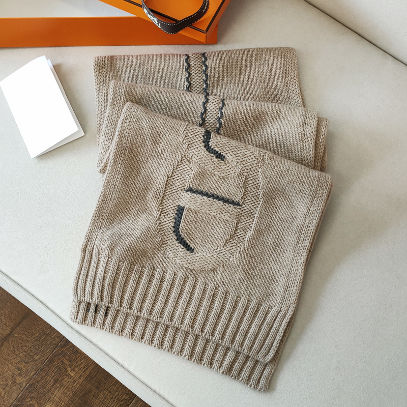 99新 Hermes/爱马仕 【24期免息】羊绒Maillon Shadow印花围巾51880