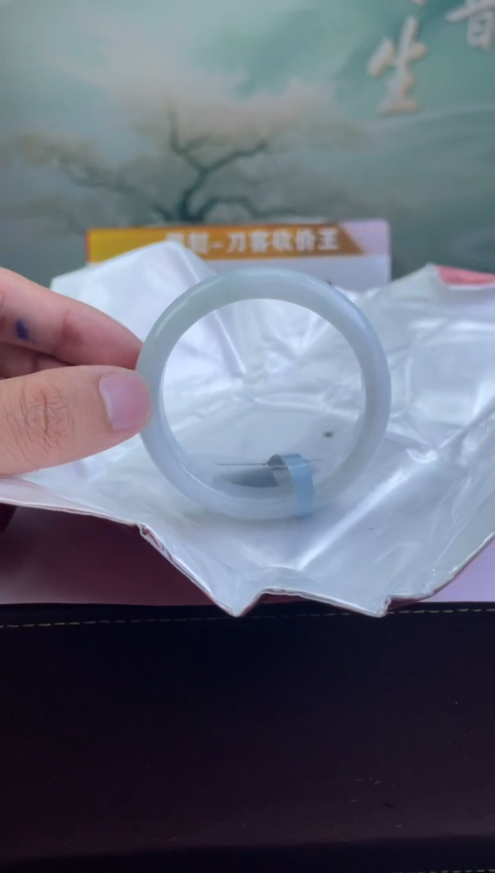 翡翠手镯未镶嵌7翡翠手镯