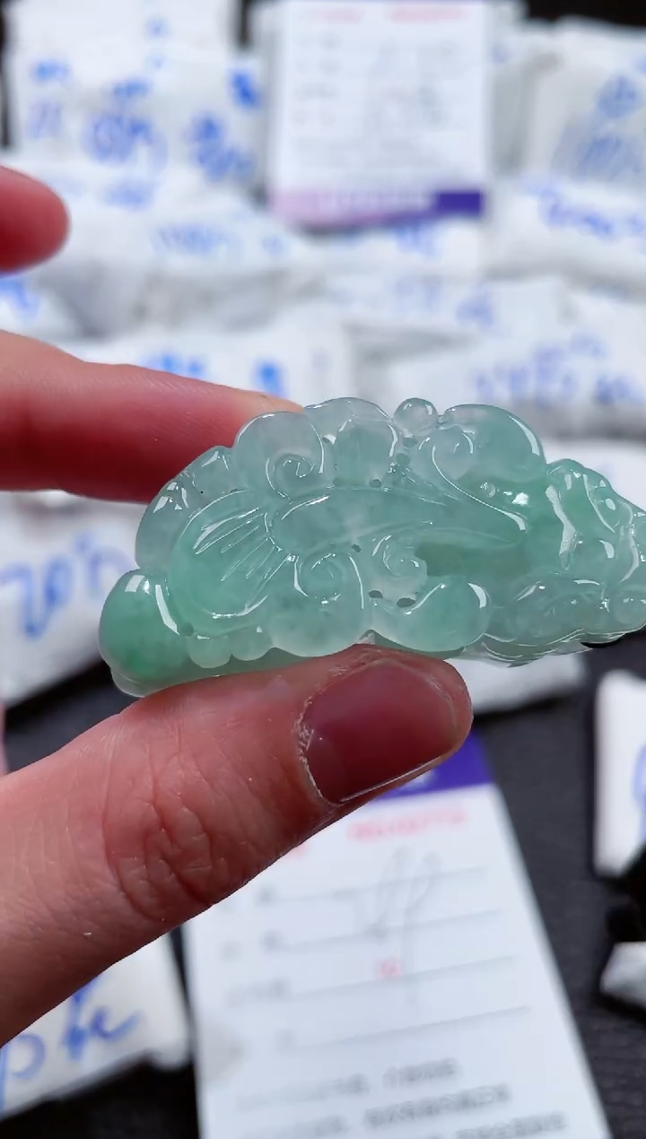 【闪购商品】翡翠未镶嵌颈饰00002772