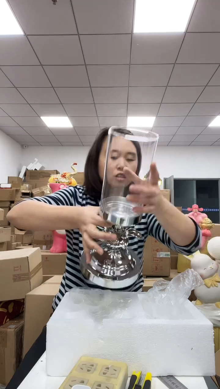 树脂六叶花花瓶烛台