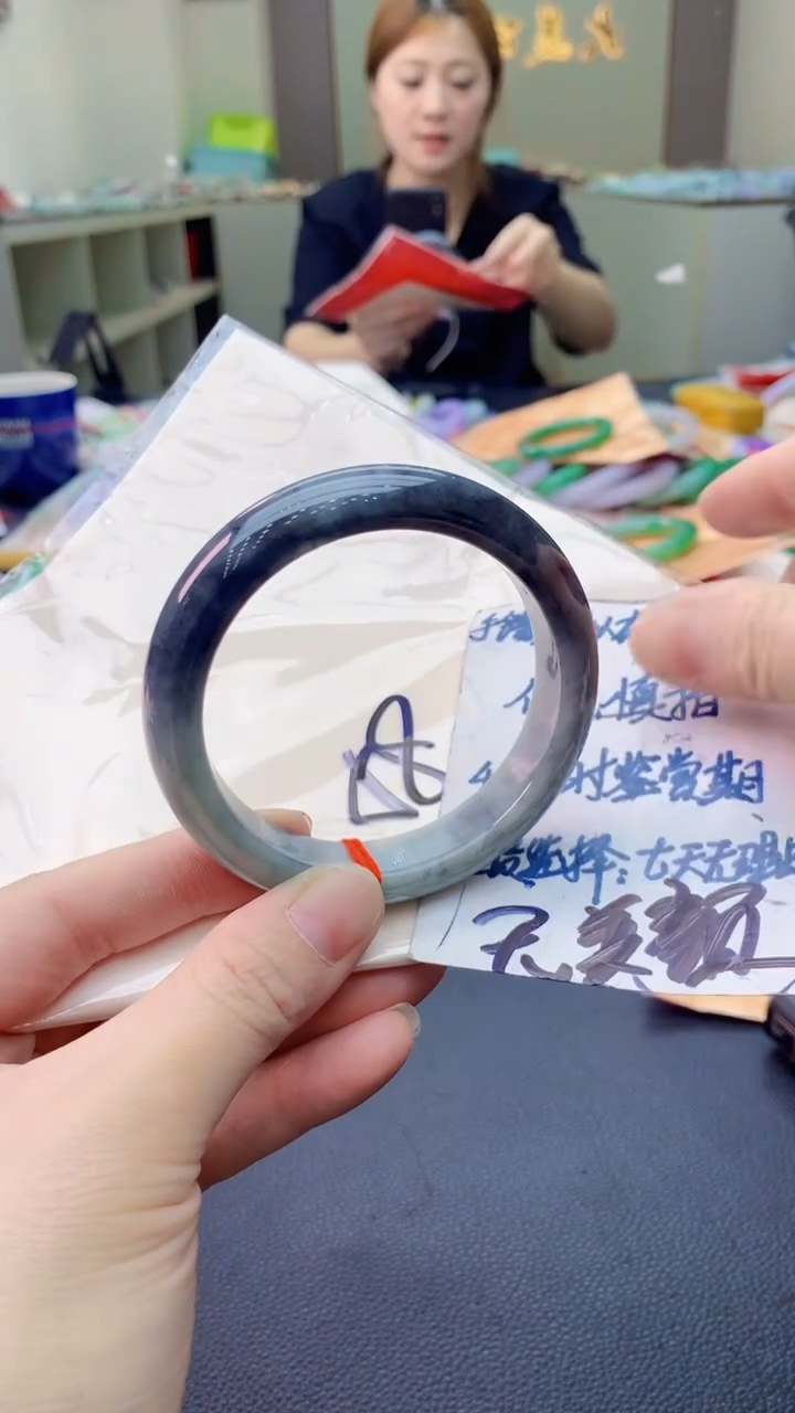 翡翠手镯未镶嵌0063158822