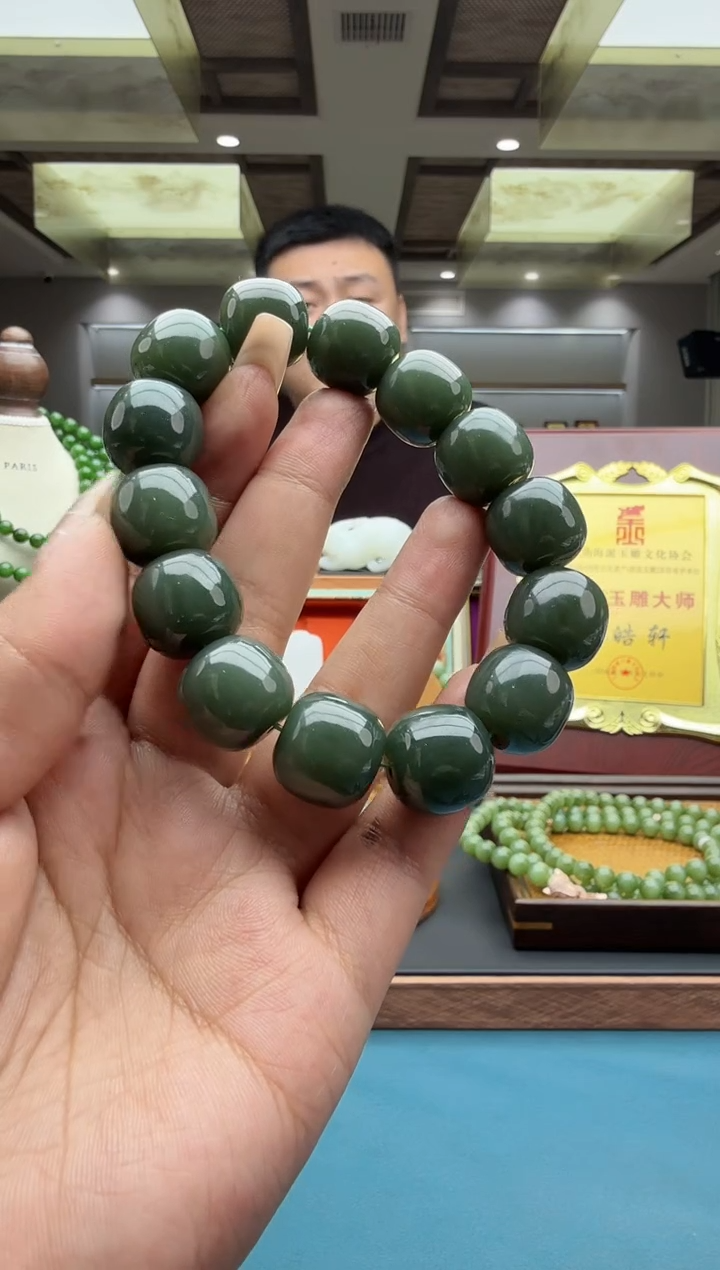 未镶嵌手串和田玉qml16