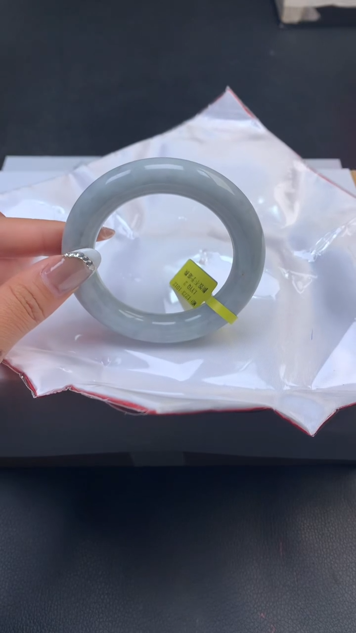 【闪购商品】翡翠手镯未镶嵌天然缅甸A货翡翠手镯