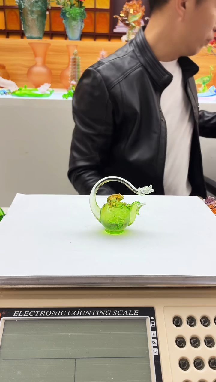 手工艺品琉璃凤头龙尾貔貅壶