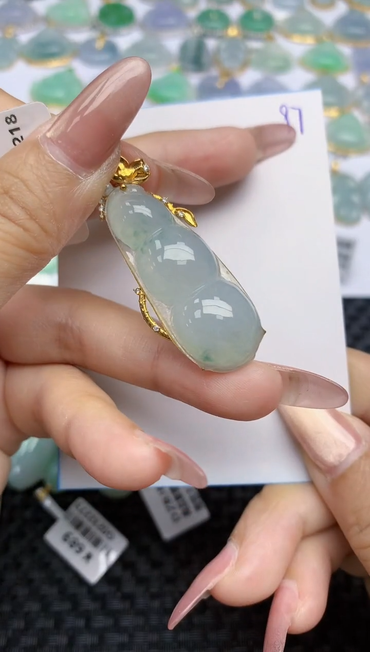 【闪购商品】翡翠颈饰18K金镶嵌天然A货翡翠 97
