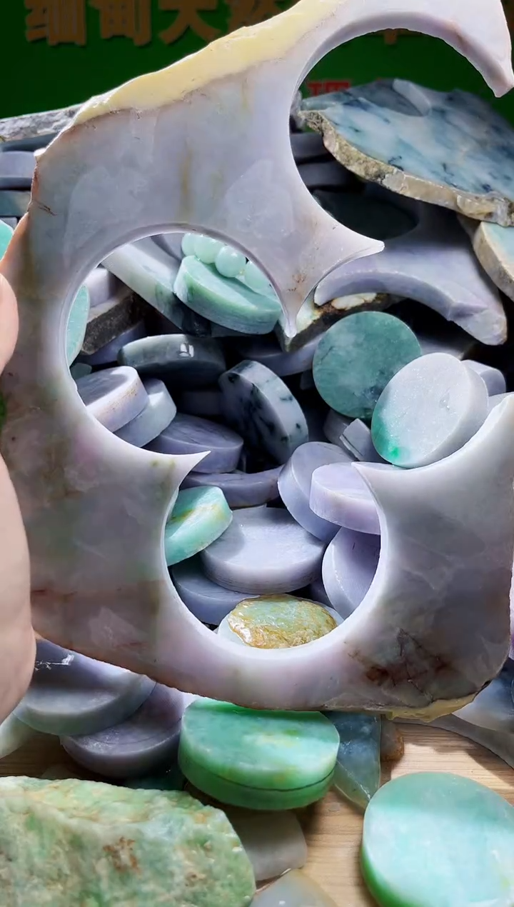 翡翠未镶嵌颈饰翡翠A货334