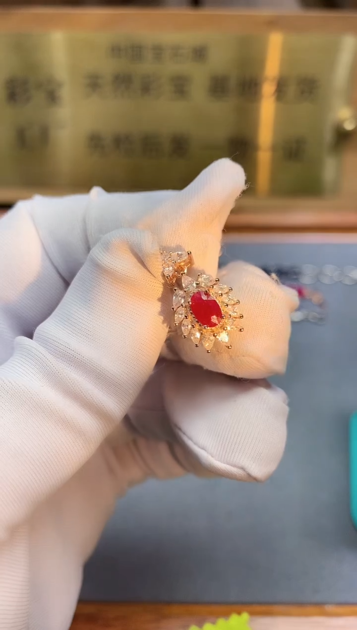 【闪购商品】红宝石颈饰银S925镶嵌........