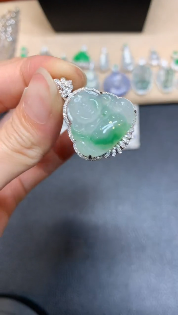 【闪购商品】翡翠颈饰18K金镶嵌【无服务费