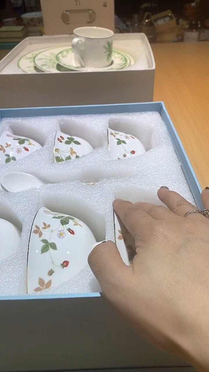 【闪购商品】瓷片锅碗瓢盆一件不剩