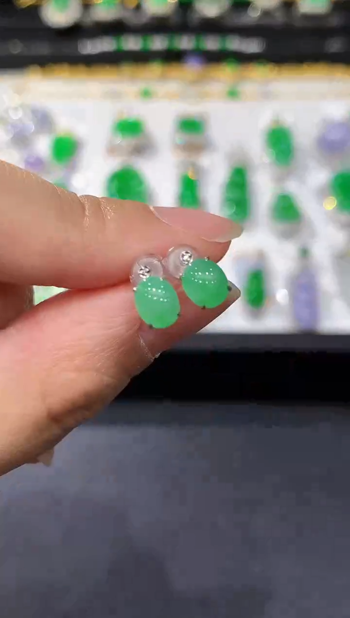 翡翠18K金镶嵌耳饰L多样性发其一