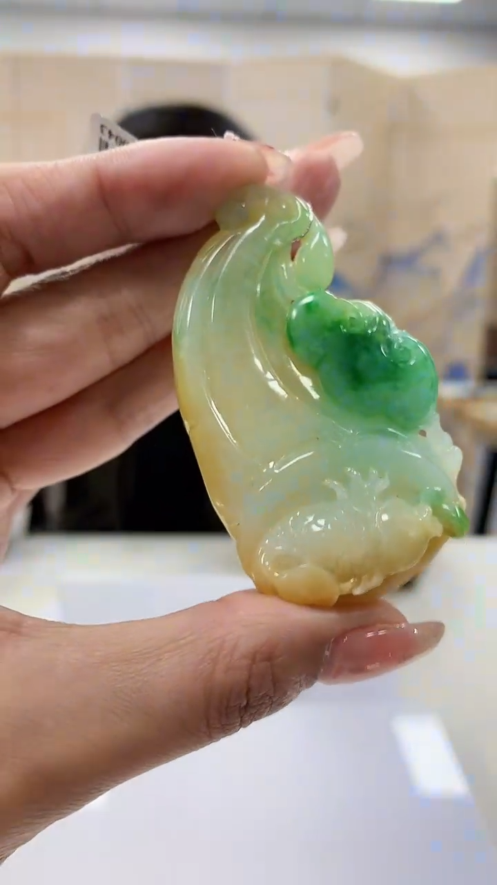 【闪购商品】定制翡翠未镶嵌5152MM-毛货挂件51