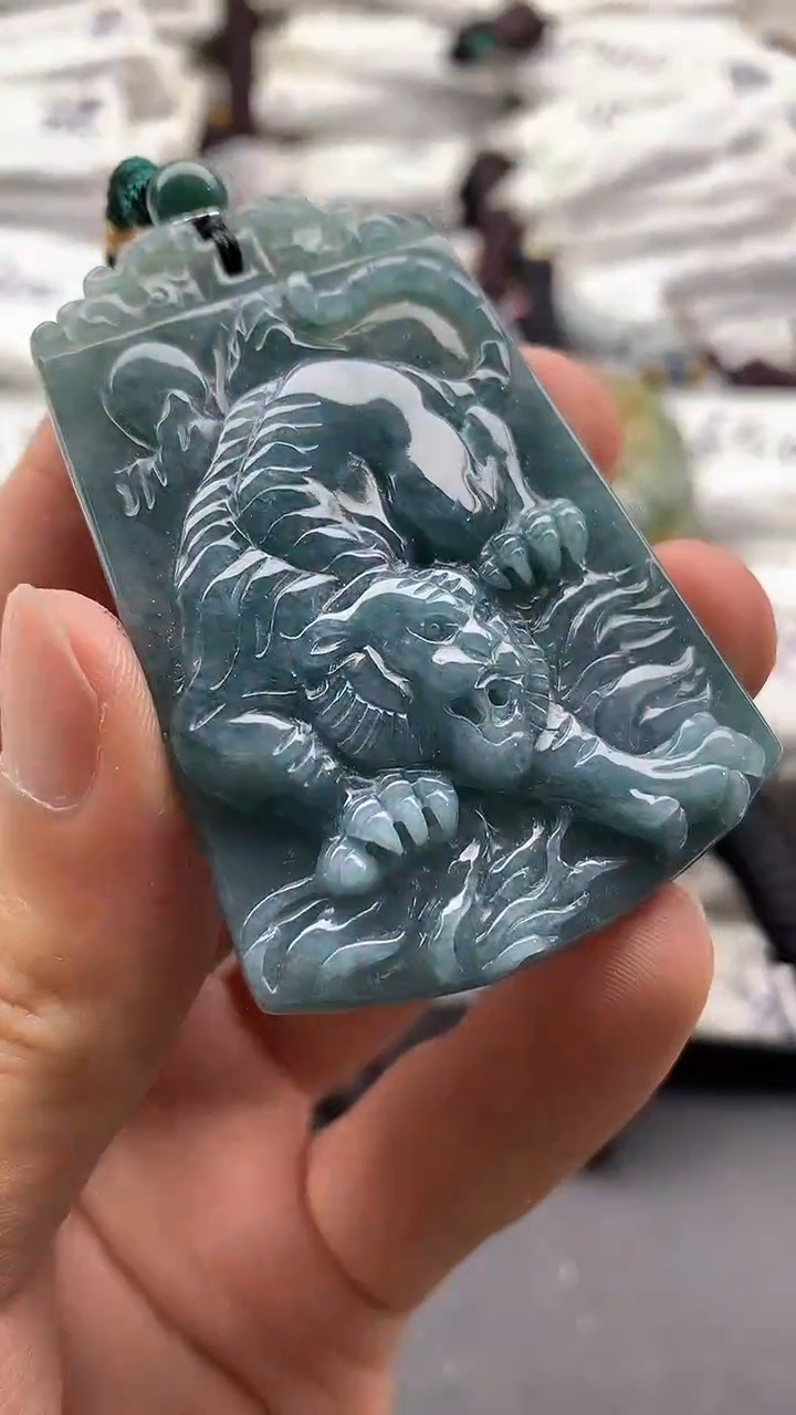 【闪购商品】翡翠颈饰未镶嵌5555555555