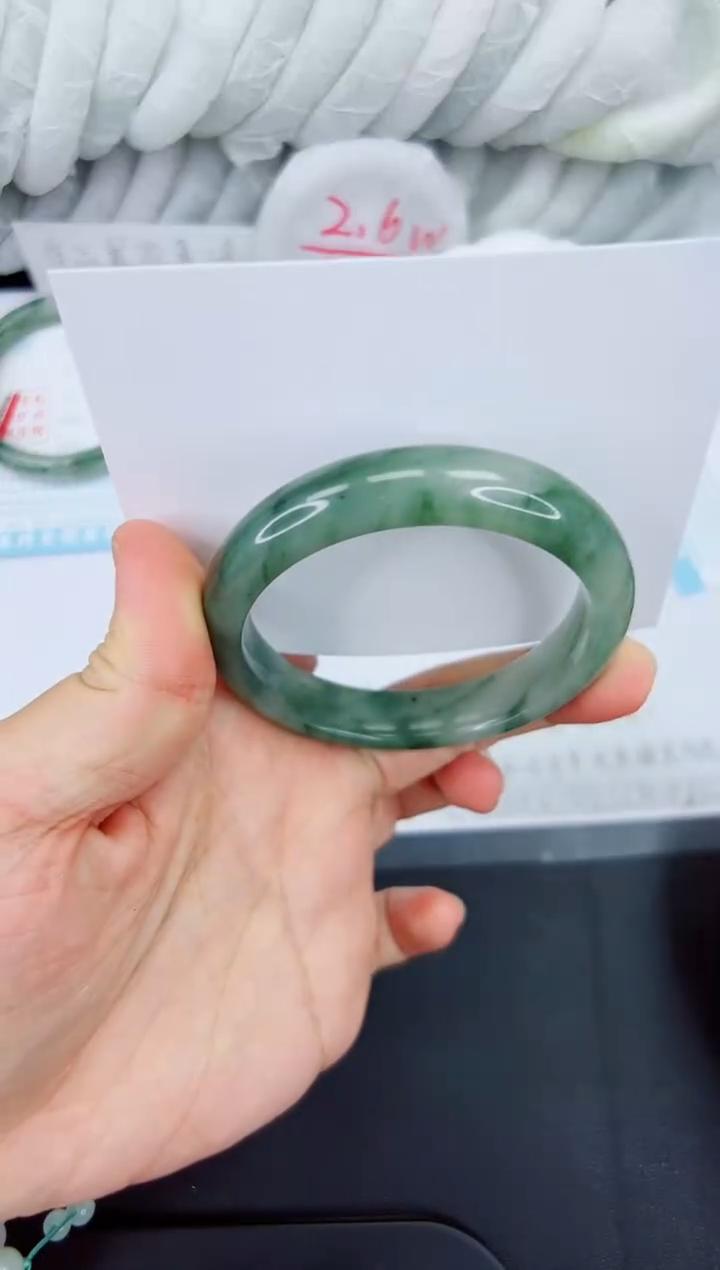 【闪购商品】石英质玉手镯未镶嵌238-54.9